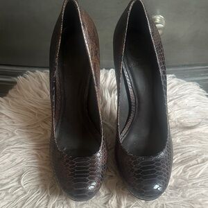 Tory burch Brown Snakeskin Women's Pumps